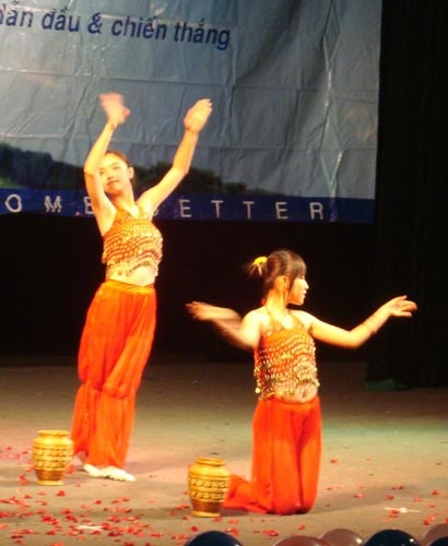 Nữ sinh Chu Văn An giành giải nhất Olympic tiếng Anh - 3 Nữ sinh Chu Văn An giành giải nhất Olympic tiếng Anh - 3