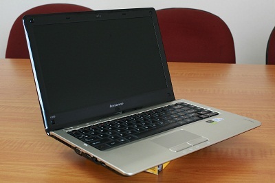 Lenovo IdeaPad U350 mạnh mẽ - 1