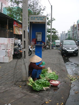 Trạm điện thoại thẻ sống dở chết dở - 4 Trạm điện thoại thẻ sống dở chết dở - 4