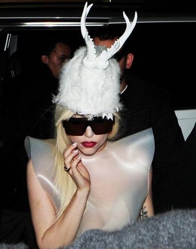 Lady Gaga sở hữu hơn 20 bộ tóc giả - 6 Lady Gaga sở hữu hơn 20 bộ tóc giả - 6