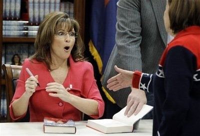 Sarah Palin bị ném cà chua - 1 Sarah Palin bị ném cà chua - 1