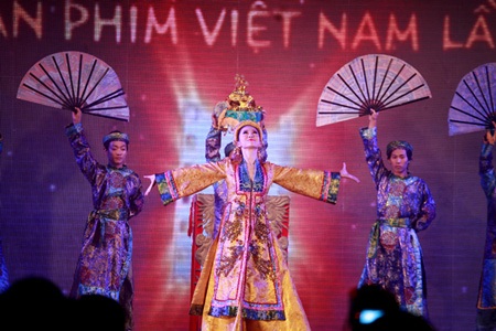 Rộn ràng lễ khai mạc LHP Việt Nam lần thứ 16 - 4