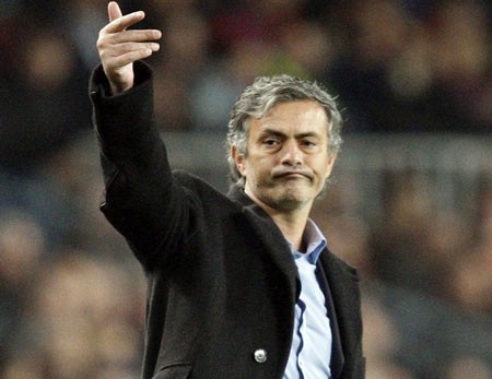 Mourinho lại gây hấn trước trận quyết định - 1