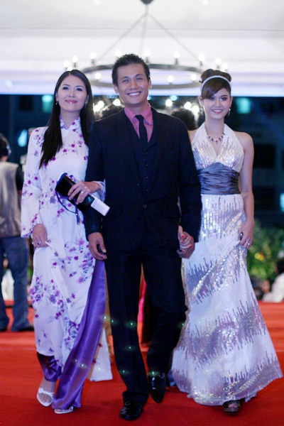 Rộn ràng lễ khai mạc LHP Việt Nam lần thứ 16 - 17