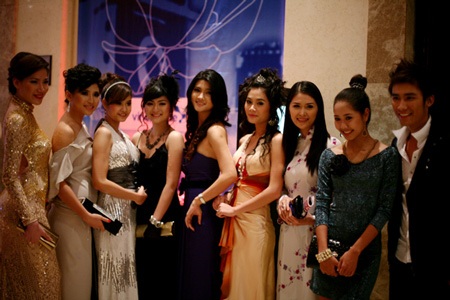 Rộn ràng lễ khai mạc LHP Việt Nam lần thứ 16 - 23