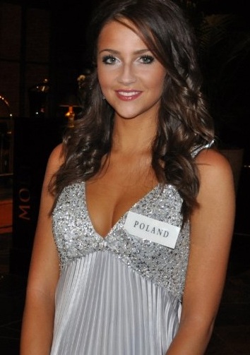 Thí sinh Hoa hậu thế giới đón Giáng Sinh sớm - 16