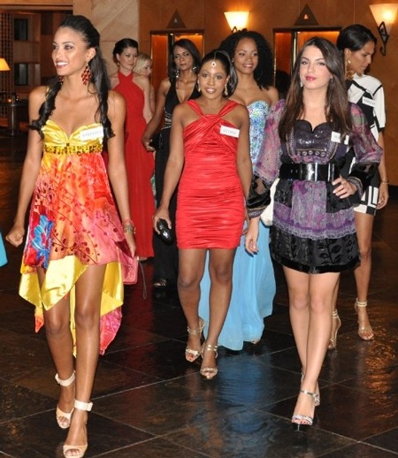 Thí sinh Hoa hậu thế giới đón Giáng Sinh sớm - 5