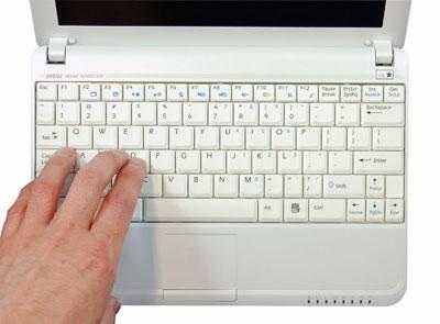 MSI Wind U100 Plus sắc màu của gió  - 3