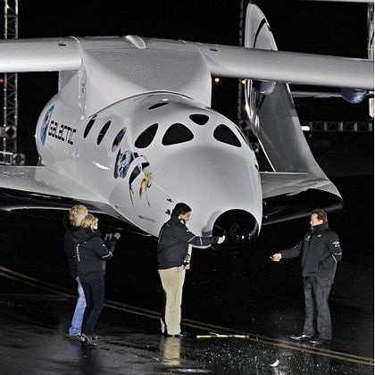 Ngắm tàu du lịch vũ trụ SpaceShipTwo - 5