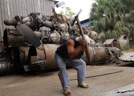 “Tự đầu độc” ở làng đồng nát  - 1