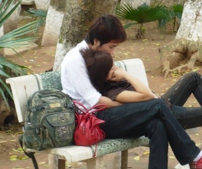 Chuyện những cô nàng bị “giam lỏng” - 1