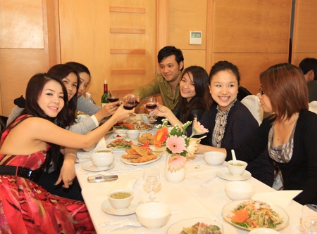 Lễ cưới lãng mạn của “Vàng Anh” Minh Hương - 9 Lễ cưới lãng mạn của “Vàng Anh” Minh Hương - 9