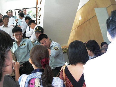 Cư dân Phú Mỹ Hưng lại nổi giận - 1 Cư dân Phú Mỹ Hưng lại nổi giận - 1