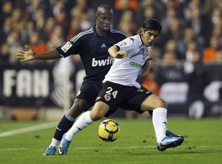 Higuain lập cú đúp, Real Madrid thắng nghẹt thở Valencia - 3 Higuain lập cú đúp, Real Madrid thắng nghẹt thở Valencia - 3