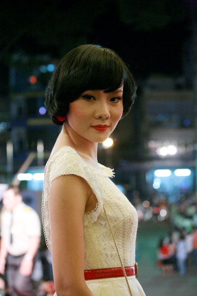 Đỗ Hải Yến “khoe” bạn trai trên thảm đỏ LHP Việt Nam - 16 Đỗ Hải Yến “khoe” bạn trai trên thảm đỏ LHP Việt Nam - 16