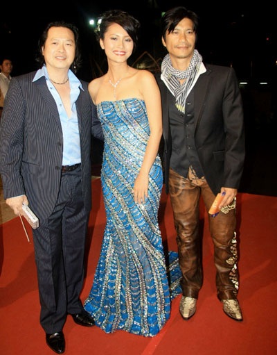 Đỗ Hải Yến “khoe” bạn trai trên thảm đỏ LHP Việt Nam - 19 Đỗ Hải Yến “khoe” bạn trai trên thảm đỏ LHP Việt Nam - 19