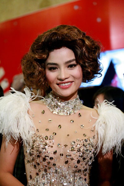 Đỗ Hải Yến “khoe” bạn trai trên thảm đỏ LHP Việt Nam - 5 Đỗ Hải Yến “khoe” bạn trai trên thảm đỏ LHP Việt Nam - 5