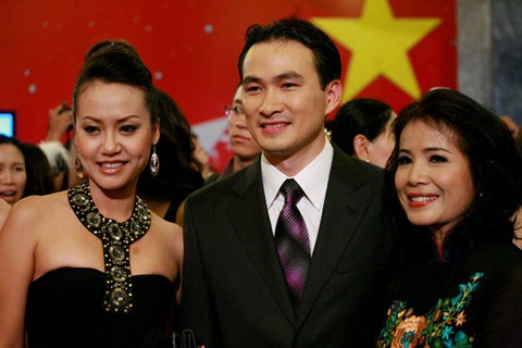 Đỗ Hải Yến “khoe” bạn trai trên thảm đỏ LHP Việt Nam - 13 Đỗ Hải Yến “khoe” bạn trai trên thảm đỏ LHP Việt Nam - 13