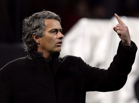 Mourinho bị tố cáo tấn công phóng viên - 1