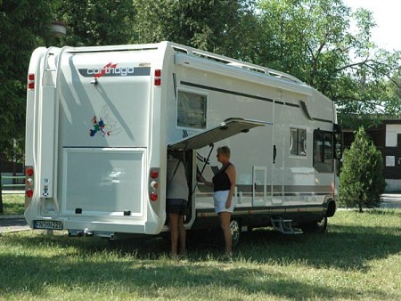 Một chuyến đi xuyên Âu-Á bằng ô tô (2) - 3