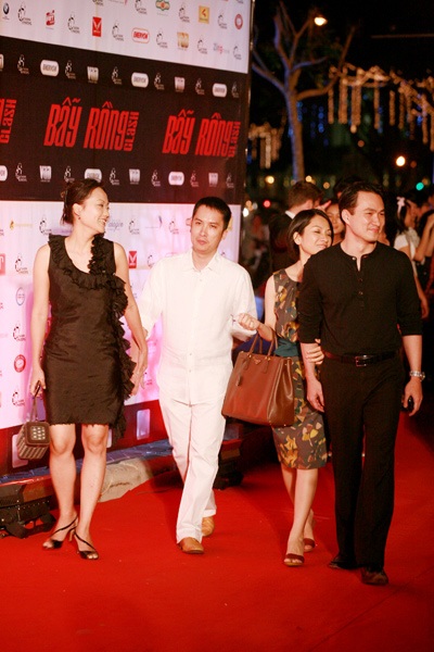 Tăng Thanh Hà nổi bật trong buổi ra mắt phim “Bẫy Rồng” - 18