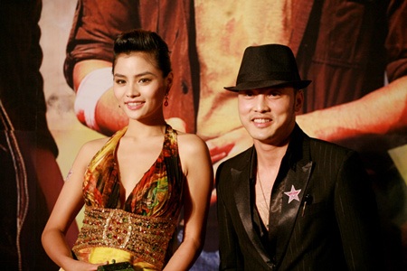 Tăng Thanh Hà nổi bật trong buổi ra mắt phim “Bẫy Rồng” - 11