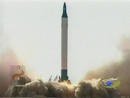 Iran thử thành công phiên bản mới tên lửa tầm xa nhất  - 1