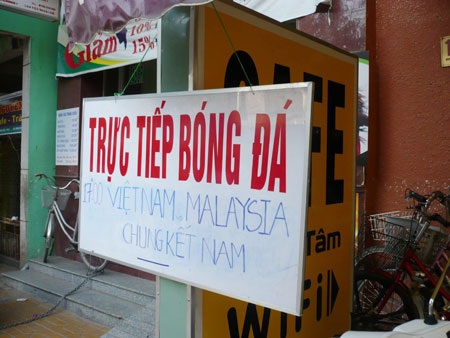 Ngóng từng phút đợi giờ bóng lăn - 16