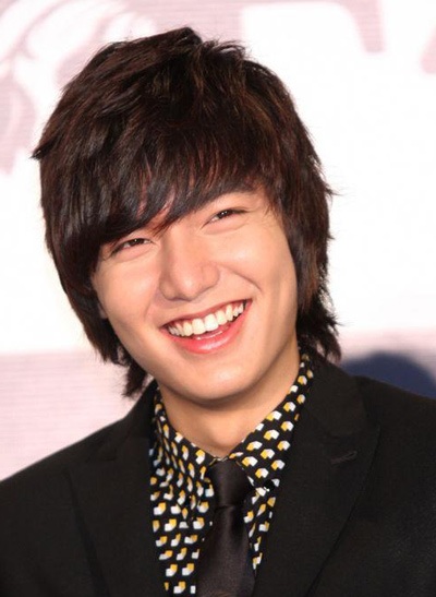 Lee Min Ho muốn hẹn hò với "đàn chị" Song Hye Kyo - 2 Lee Min Ho muốn hẹn hò với "đàn chị" Song Hye Kyo - 2
