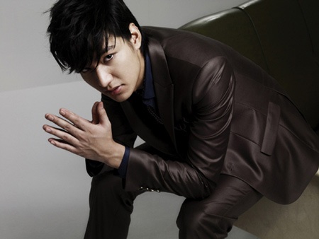 Lee Min Ho muốn hẹn hò với "đàn chị" Song Hye Kyo - 8 Lee Min Ho muốn hẹn hò với "đàn chị" Song Hye Kyo - 8