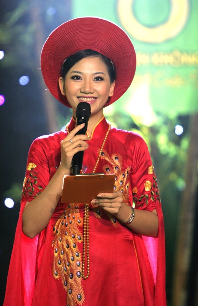 MC Mỹ Vân: “Chồng tôi nhiều lúc cũng cô đơn...” - 1 MC Mỹ Vân: “Chồng tôi nhiều lúc cũng cô đơn...” - 1