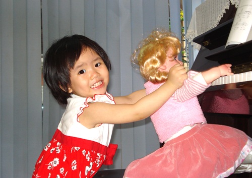 MC Mỹ Vân: “Chồng tôi nhiều lúc cũng cô đơn...” - 5 MC Mỹ Vân: “Chồng tôi nhiều lúc cũng cô đơn...” - 5