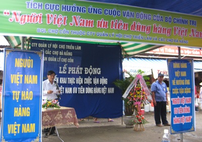 Rầm rộ phát động “Người Việt dùng hàng Việt” - 1 Rầm rộ phát động “Người Việt dùng hàng Việt” - 1