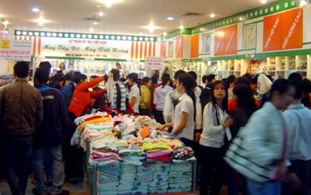 Doanh nghiệp “bội thu” trong Tháng khuyến mại - 1 Doanh nghiệp “bội thu” trong Tháng khuyến mại - 1