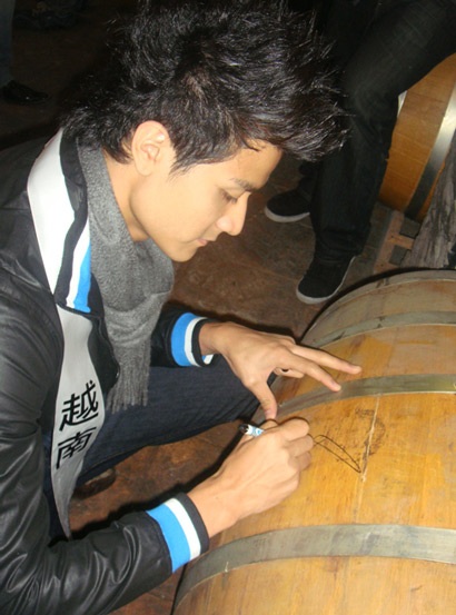 Vĩnh Thụy không bị áp lực bởi thành công của Tiến Đoàn  - 7