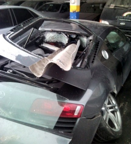 Một tai nạn thảm khốc với siêu xe Audi R8  - 5