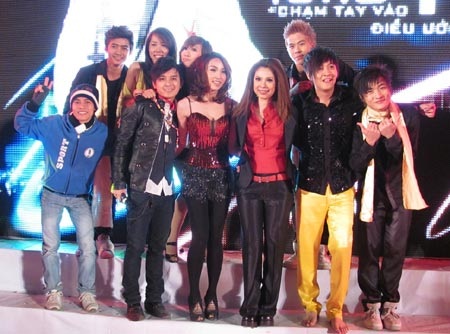 Sinh viên Hà Nội “chạm tay vào điều ước” cùng Ngô Kiến Huy - 4 Sinh viên Hà Nội “chạm tay vào điều ước” cùng Ngô Kiến Huy - 4