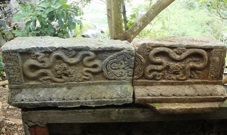 Xây chùa, phát hiện nhiều hiện vật đá cổ - 2