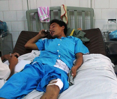 Hoàn cảnh éo le của nạn nhân thoát chết vụ sập nhà 4 tầng - 3 Hoàn cảnh éo le của nạn nhân thoát chết vụ sập nhà 4 tầng - 3