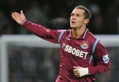 Bị West Ham “cưa điểm”, Chelsea lỡ cơ hội bỏ xa MU - 2 Bị West Ham “cưa điểm”, Chelsea lỡ cơ hội bỏ xa MU - 2