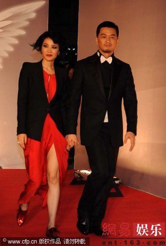 Vương Phi "sốc" trước hai nụ hôn bất ngờ - 2