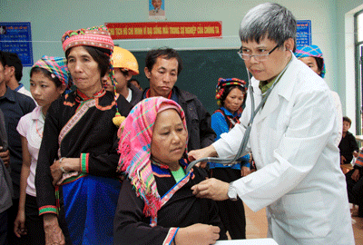 Khám, cấp thuốc miễn phí cho gần 9.000 lượt bệnh nhân - 1