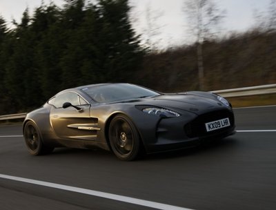 Aston Martin One-77 phế ngôi Vanquish về tốc độ - 1