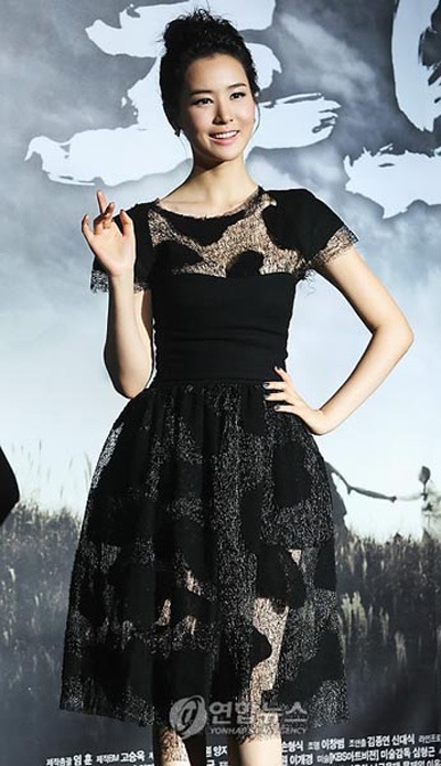 Lee Dae Hee rạng rỡ ngày trở lại phim trường - 11