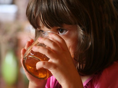 Khắc phục chứng nôn ói ở trẻ - 1