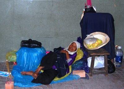 Giáng sinh lặng lẽ của những “mảnh đời vỉa hè” - 2