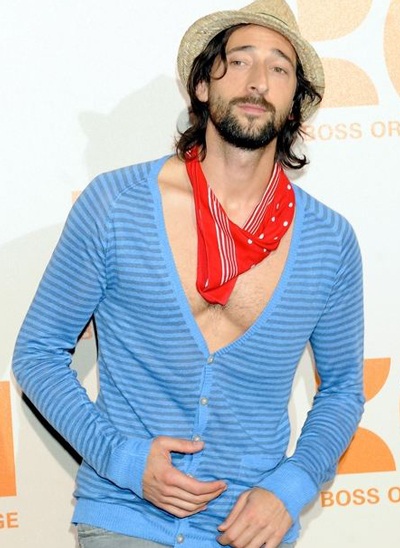 Sao và những bộ đồ kỳ dị - 24