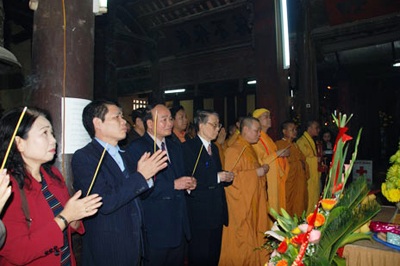 Cầu siêu cho các liệt sỹ bị thảm sát bằng bom B52 tại Hà Nội - 1