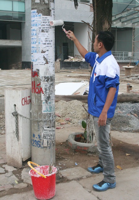 Hà Nội ngày đầu ra quân xóa bỏ quảng cáo rao vặt trái phép  - 3 Hà Nội ngày đầu ra quân xóa bỏ quảng cáo rao vặt trái phép  - 3