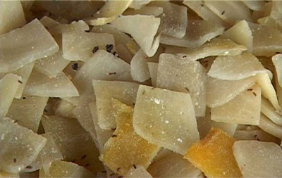 Dòi lúc nhúc trong hàng trăm thùng nguyên liệu mứt - 4 Dòi lúc nhúc trong hàng trăm thùng nguyên liệu mứt - 4